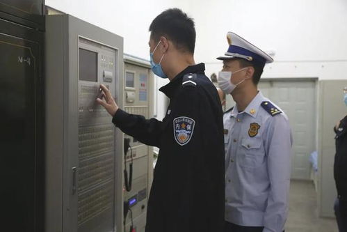 丹东市消防救援支队走进我校校园全面开展防疫消杀和消防检查服务保障活动