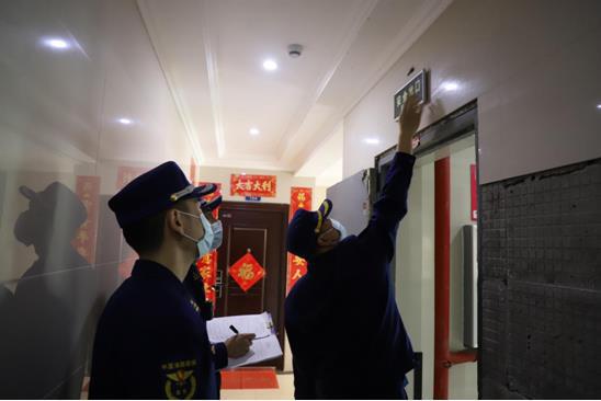 咸宁多部门联合开展物业服务企业小区消防产品专项检查，提升消防安全保障